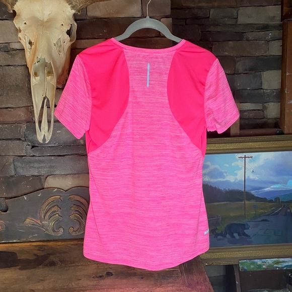 Danskin Semi-fitted Hot Pink Workout Tee - Picture 3 of 3